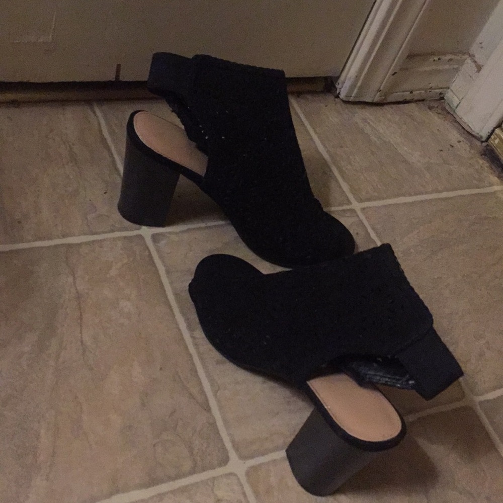 Women’s Lauren Conrad size 9 bootie heals